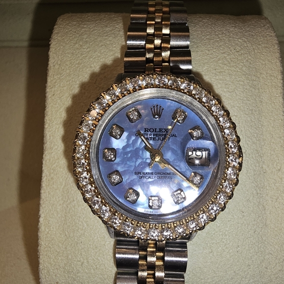 Rolex BLUE MOTHER OF PEARL DIAL & DIAMOND BeZeL - Picture 5 of 10